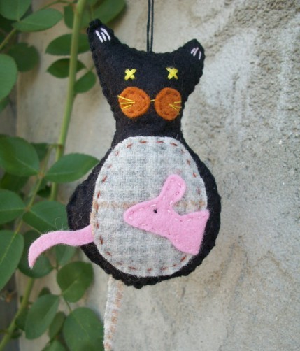 lavender felt cat